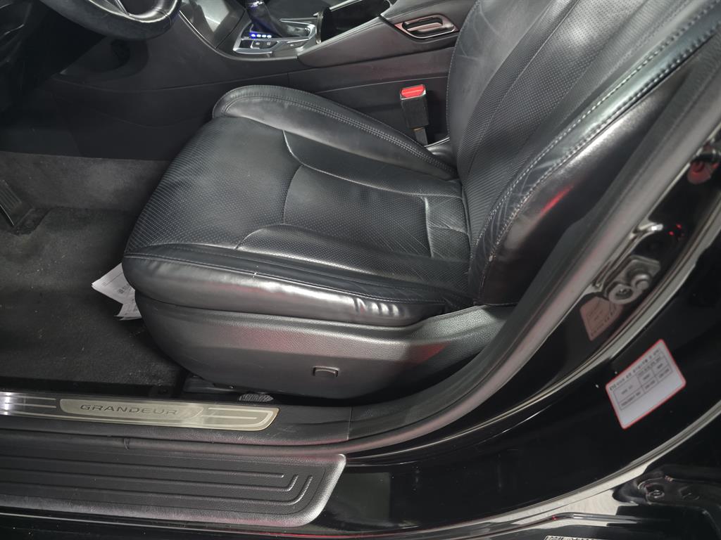 HYUNDAI Grandeur - Vista 9