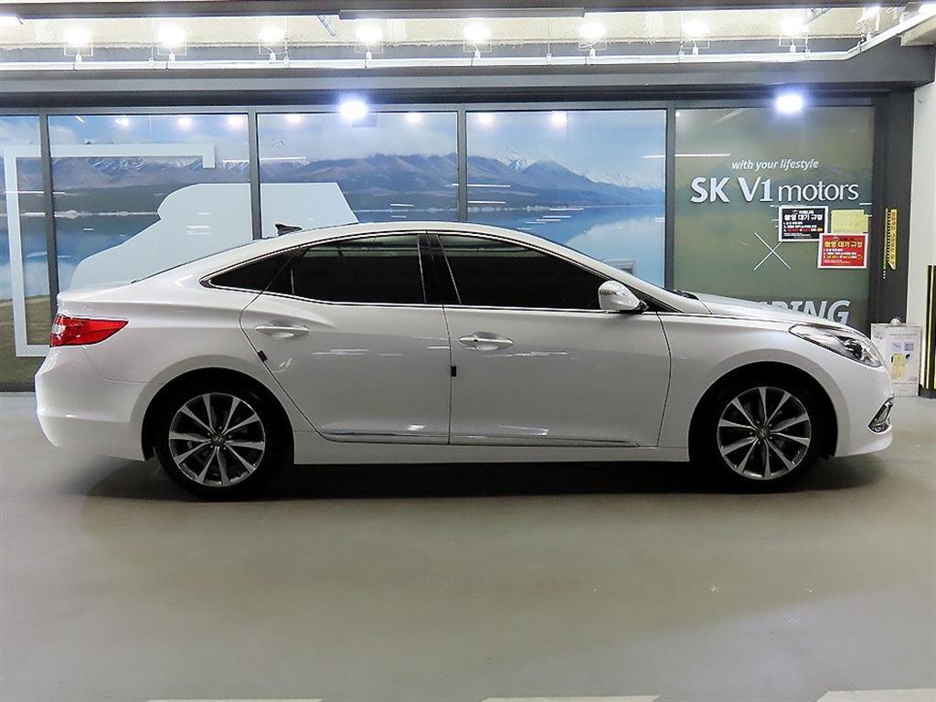HYUNDAI Grandeur - Vista 3