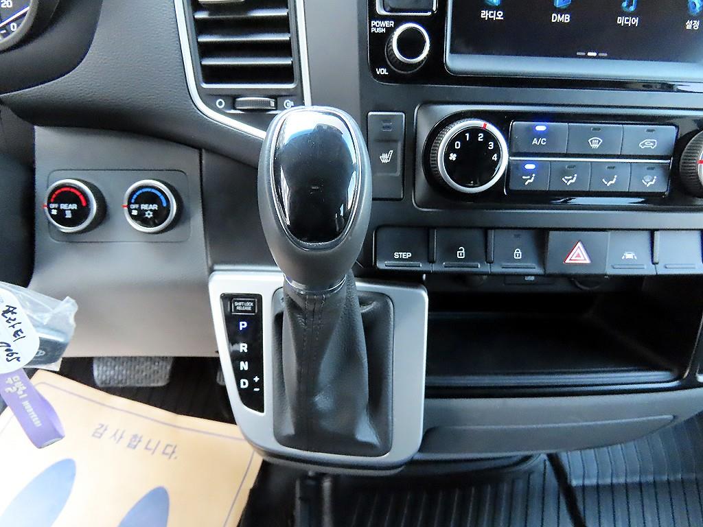 HYUNDAI Solati - Vista 11