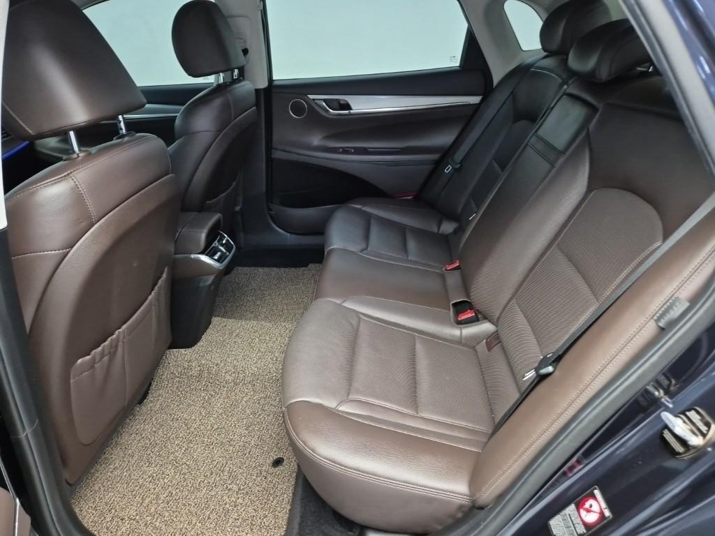 HYUNDAI Grandeur - Vista 12