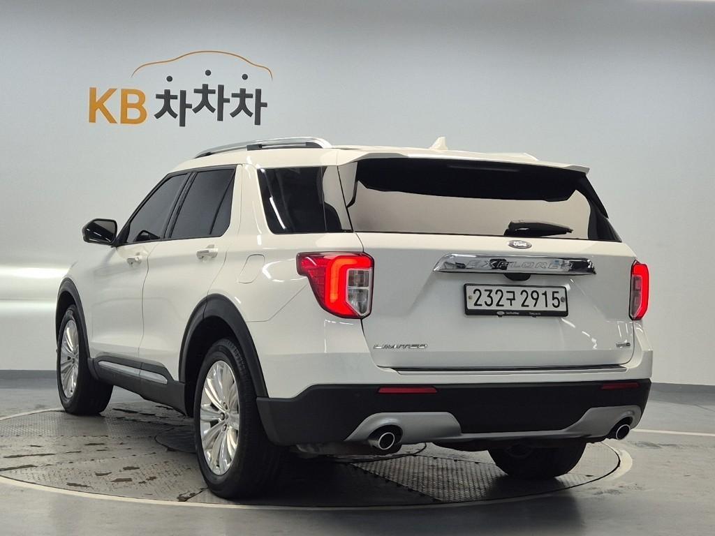 Ford Explorer - Vista 2
