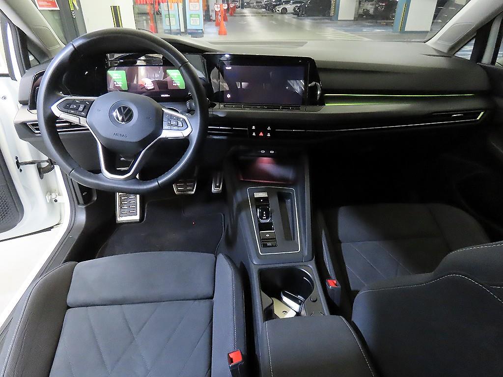 Volkswagen Golf - Vista 10