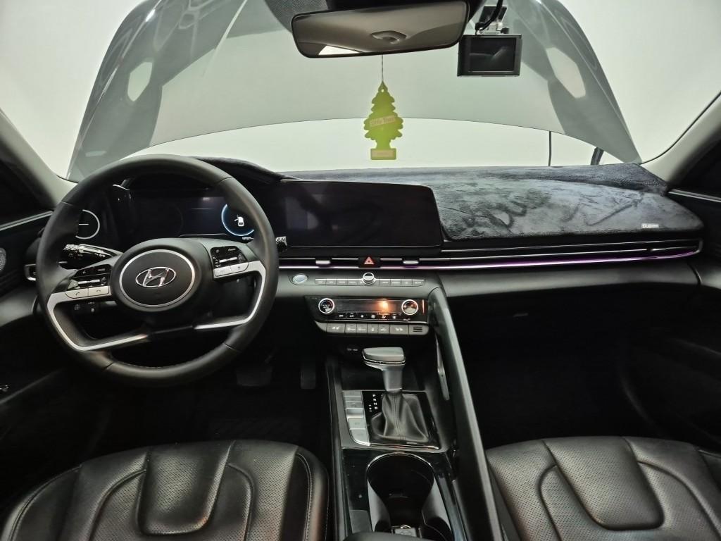 HYUNDAI Avante - Vista 7