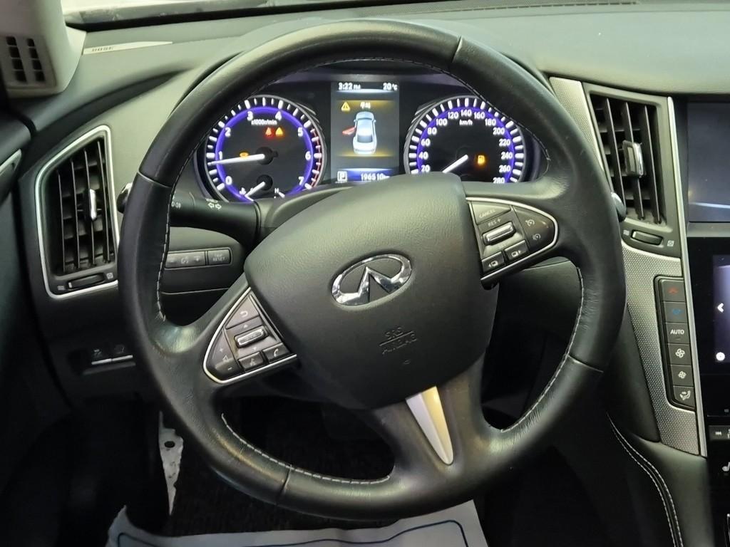 Infiniti Q - Vista 6