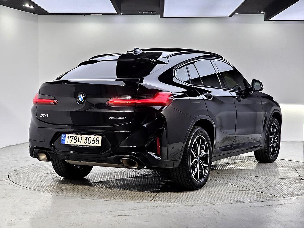 BMW X4 - Vista 4