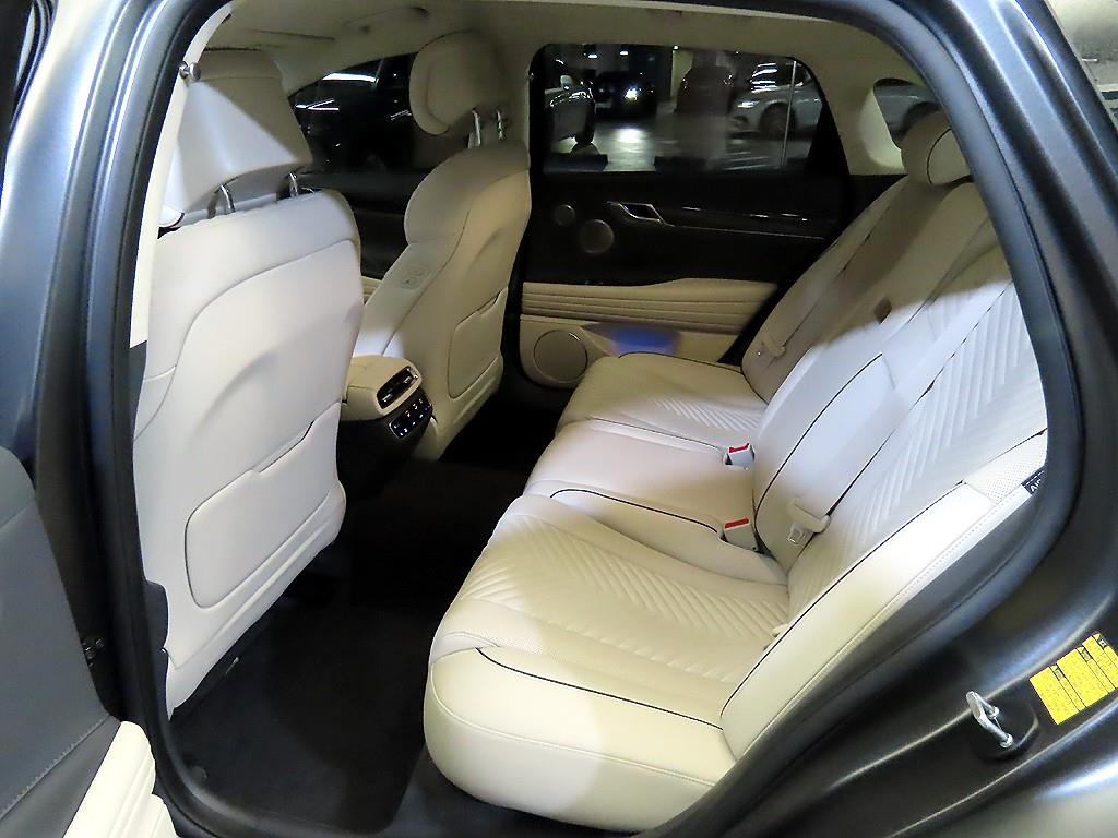 Genesis G80 - Vista 7