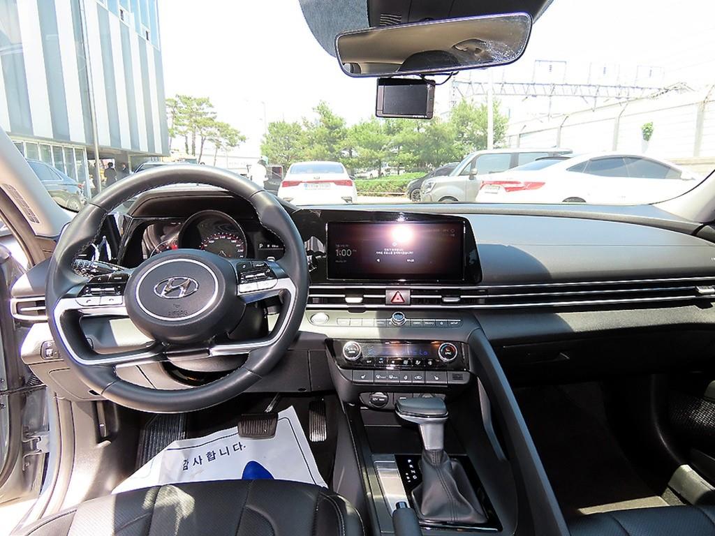 HYUNDAI Avante - Vista 7