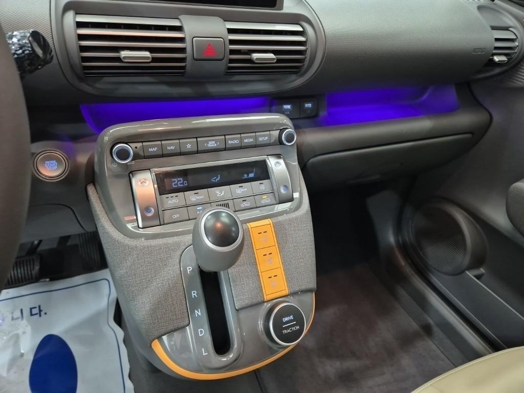 HYUNDAI Casper - Vista 8