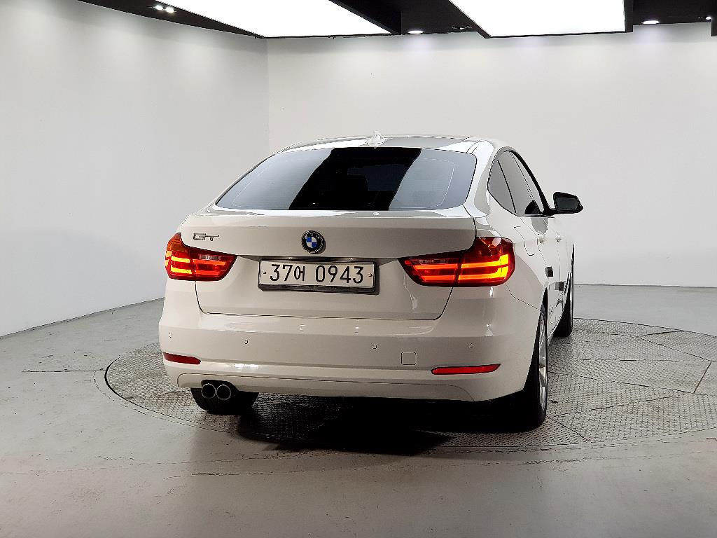 BMW Gran Turismo - Vista 3