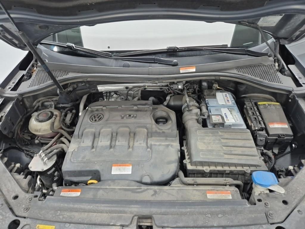 Volkswagen Tiguan - Vista 5