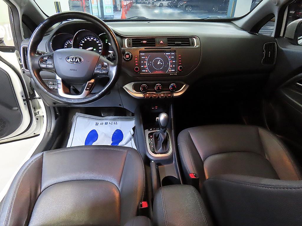 KIA Pride - Vista 10