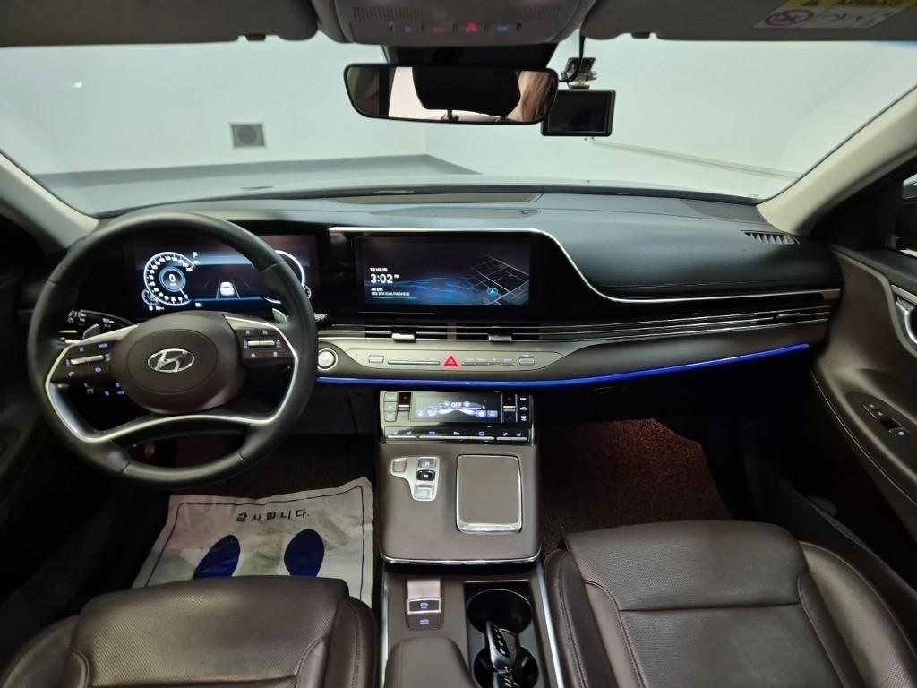 HYUNDAI Grandeur - Vista 7