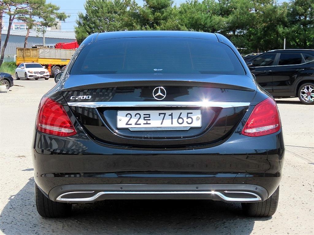 Mercedes Benz C Class - Vista 4
