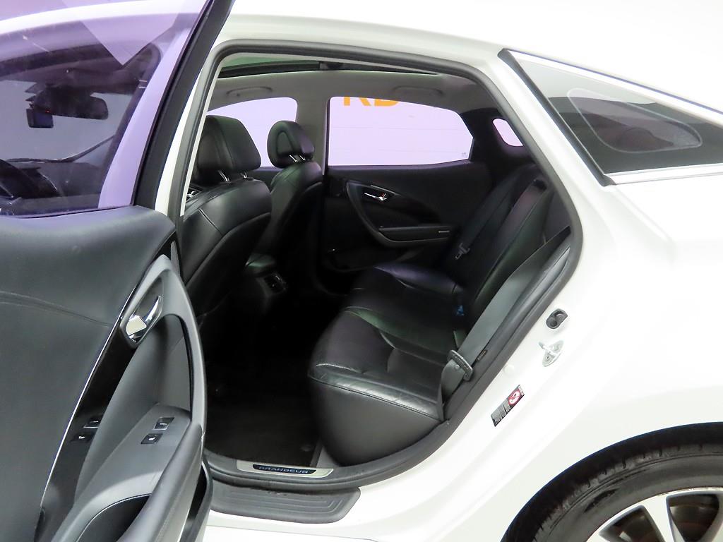 HYUNDAI Grandeur 2016 Blanco - Importación desde Corea - HF Imports Iquique - Foto 14