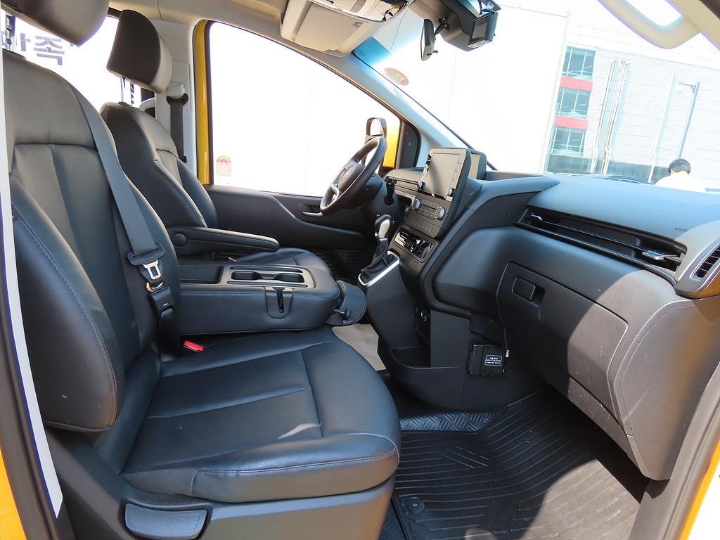 HYUNDAI Staria - Vista 6
