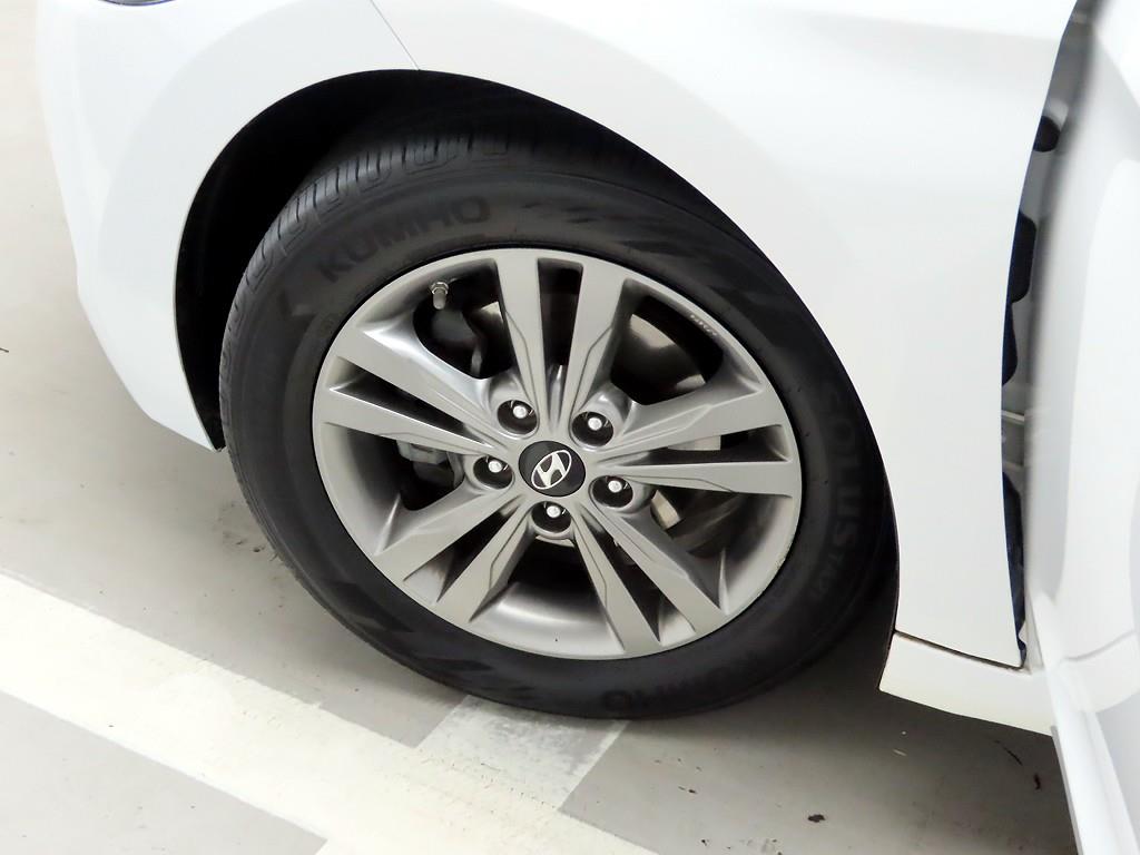 HYUNDAI Avante 2016 Blanco - Importación desde Corea - HF Imports Iquique - Foto 19