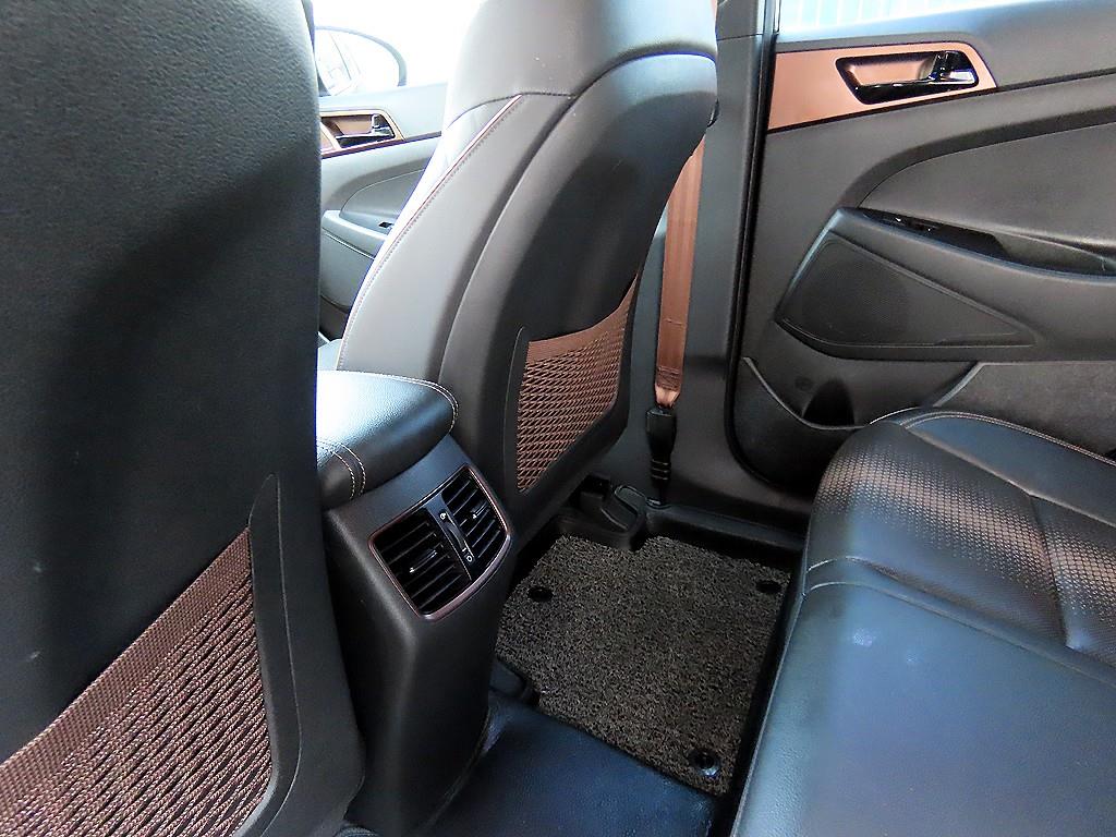 HYUNDAI Tucson 2017 Negro - Importación desde Corea - HF Imports Iquique - Foto 16