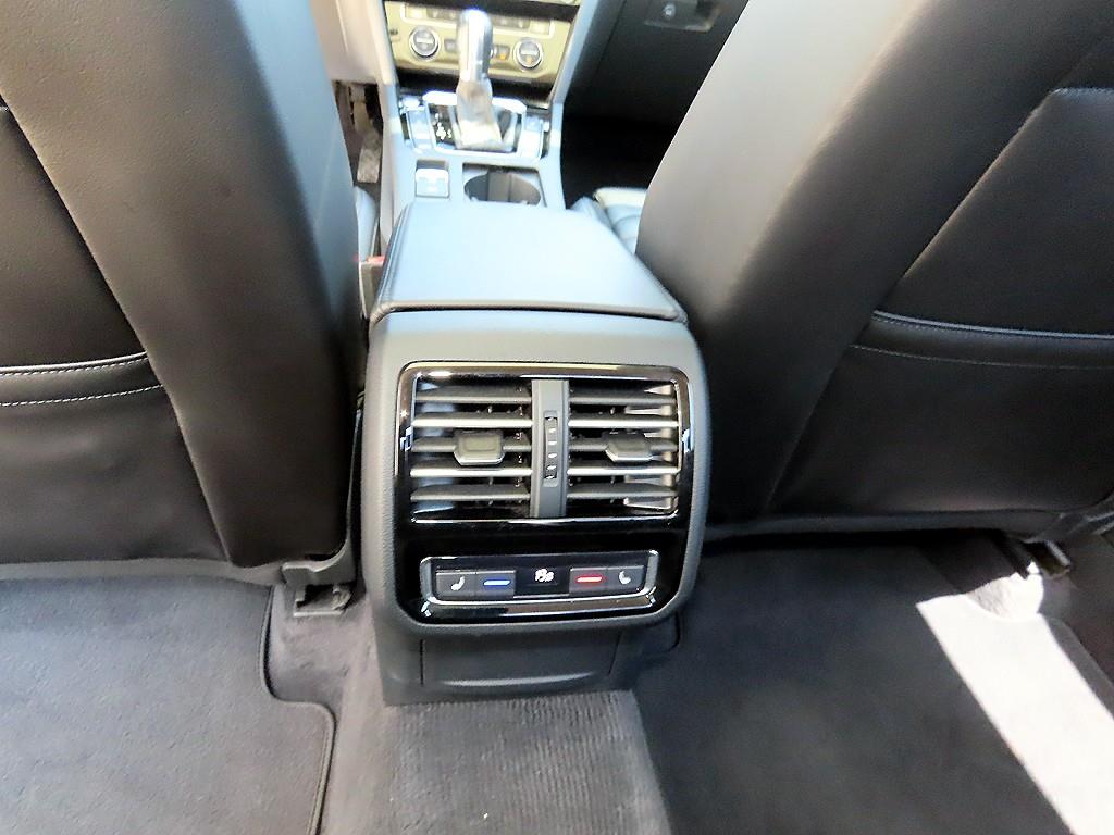 Volkswagen Passat 2018 Gris - Importación desde Corea - HF Imports Iquique - Foto 16
