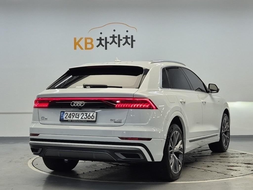 Audi Q8 - Vista 3