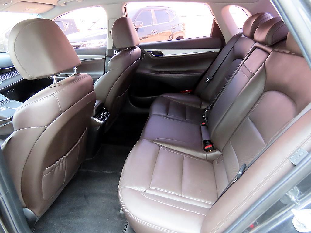 HYUNDAI Grandeur - Vista 6