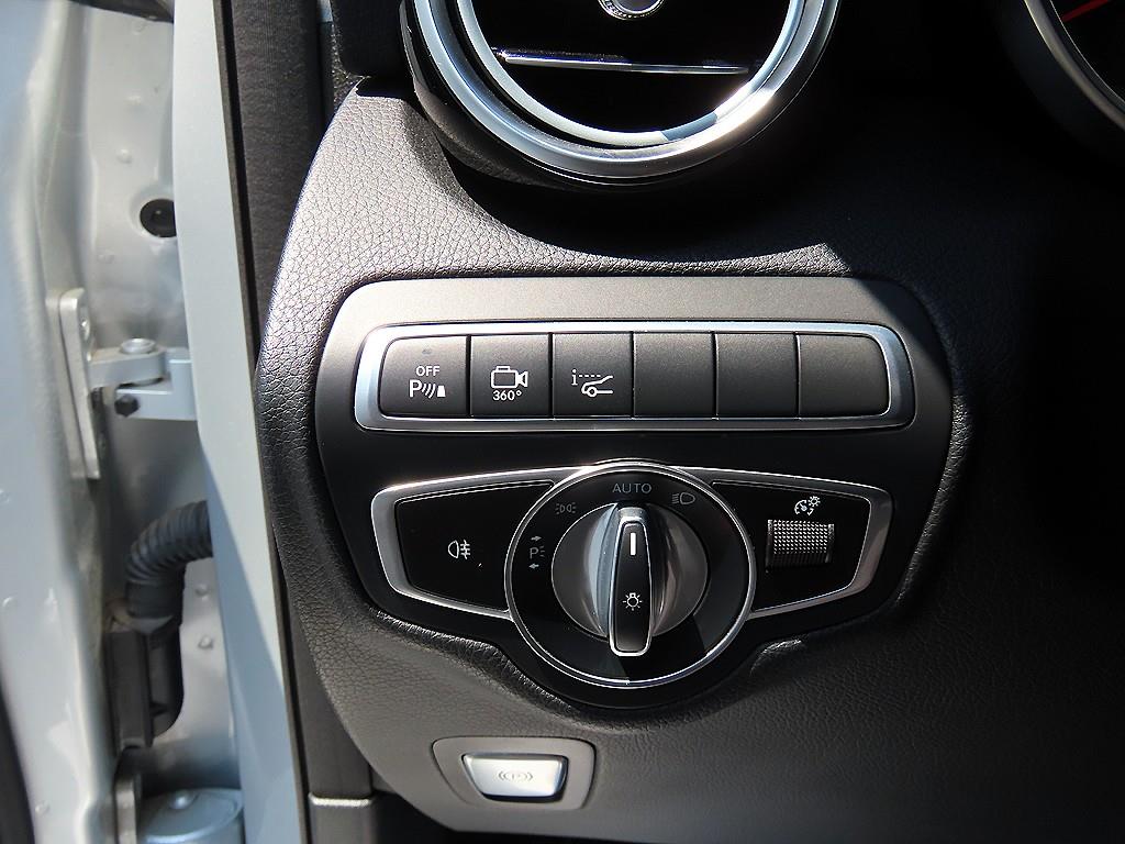 Mercedes Benz GLC Class - Vista 12