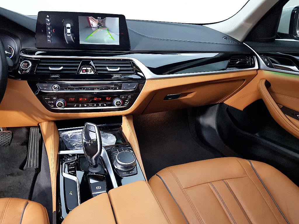 BMW 5 Series - Vista 10
