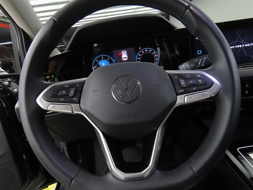 Volkswagen Golf - Vista 8