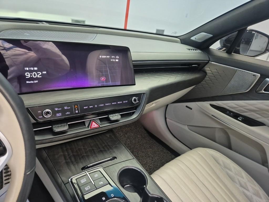 KIA K8 - Vista 10