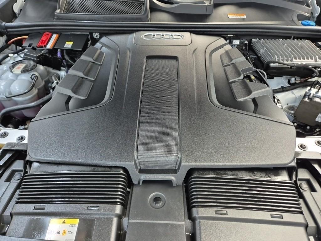 Audi Q8 - Vista 5