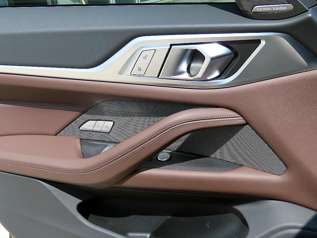 BMW i4 - Vista 12