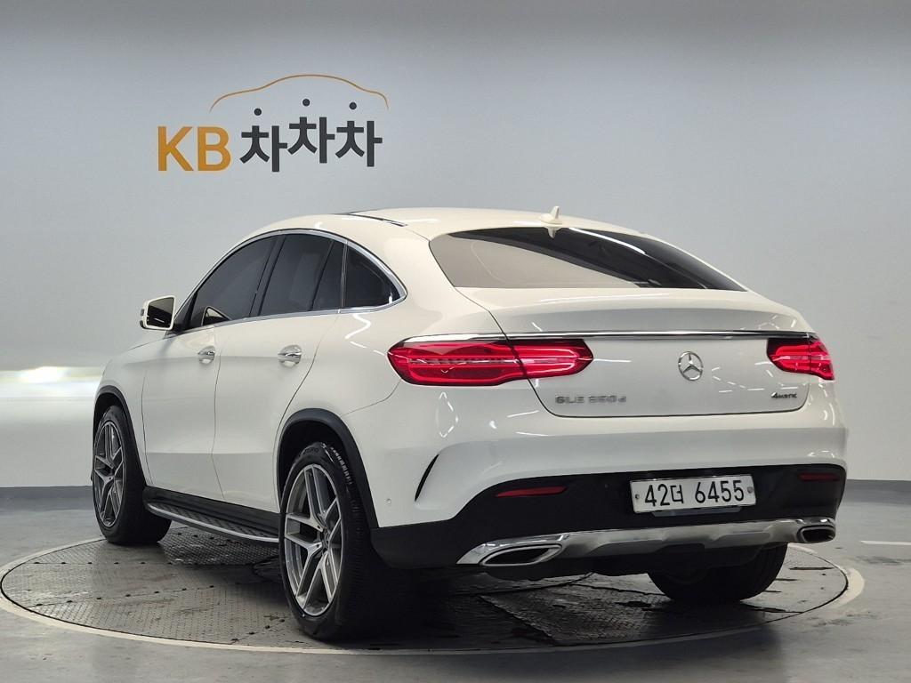 Mercedes Benz GLE Class - Vista 2