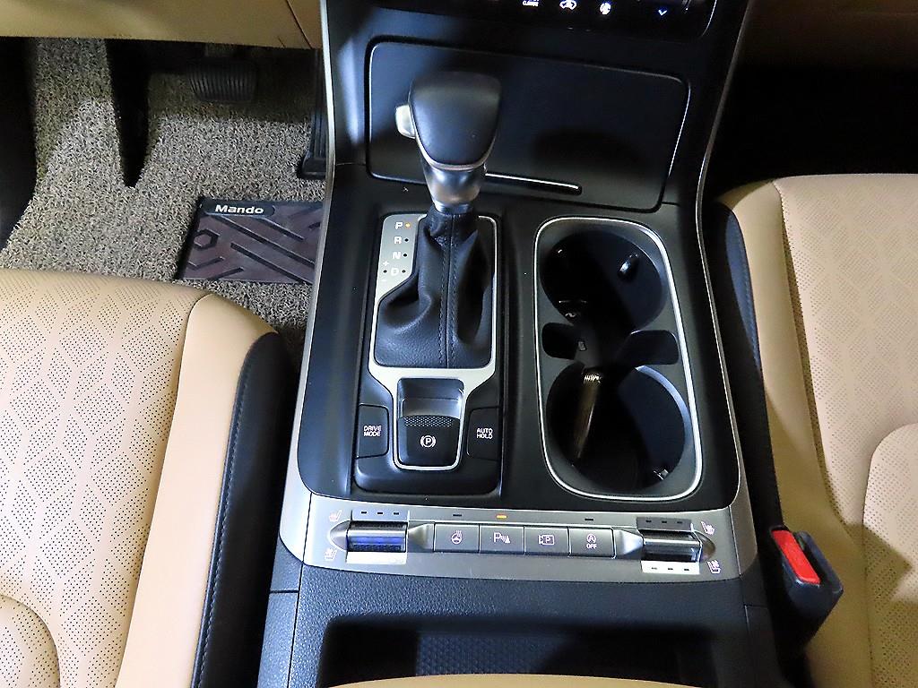 KIA Carnival - Vista 12