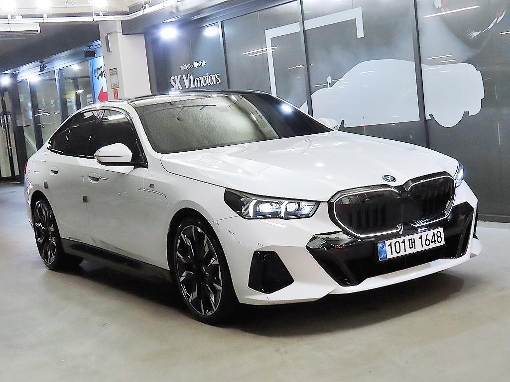 BMW 5 Series 2025 Blanco - Importación desde Corea - HF Imports Iquique - Foto 1
