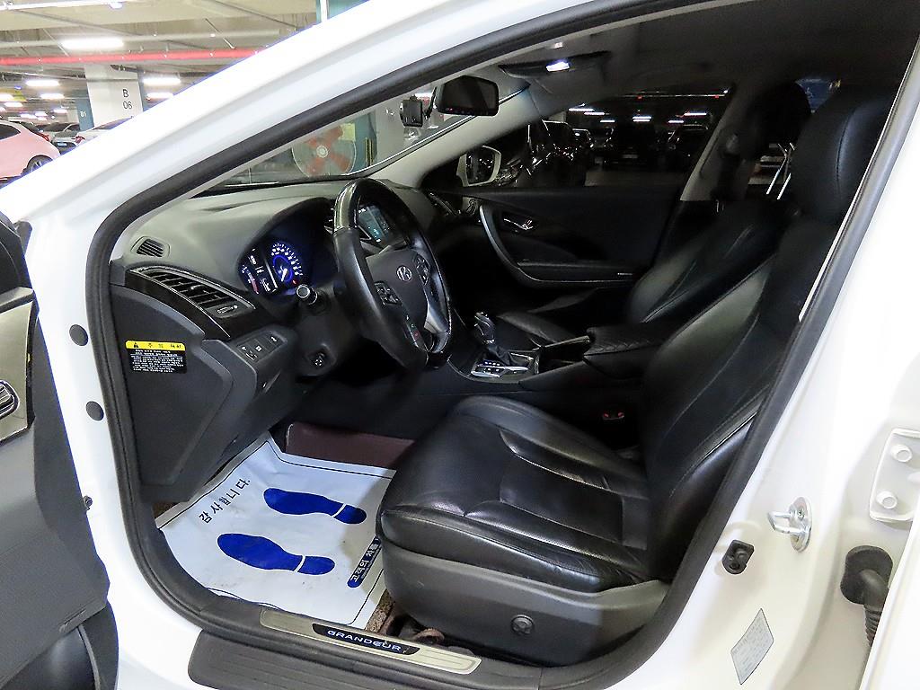 HYUNDAI Grandeur - Vista 6