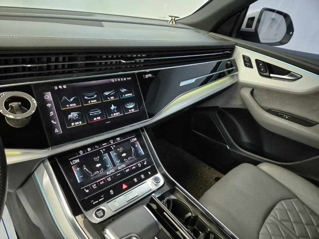 Audi Q8 - Vista 8