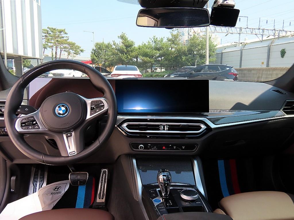 BMW i4 - Vista 7