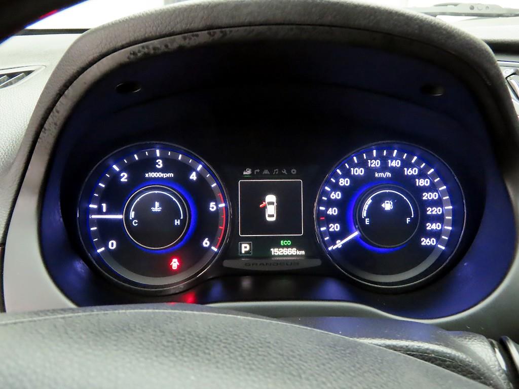 HYUNDAI Grandeur - Vista 6