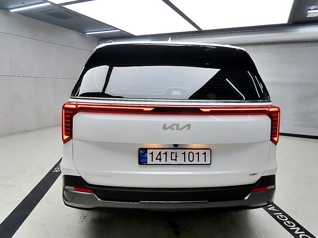 KIA Carnival - Vista 3