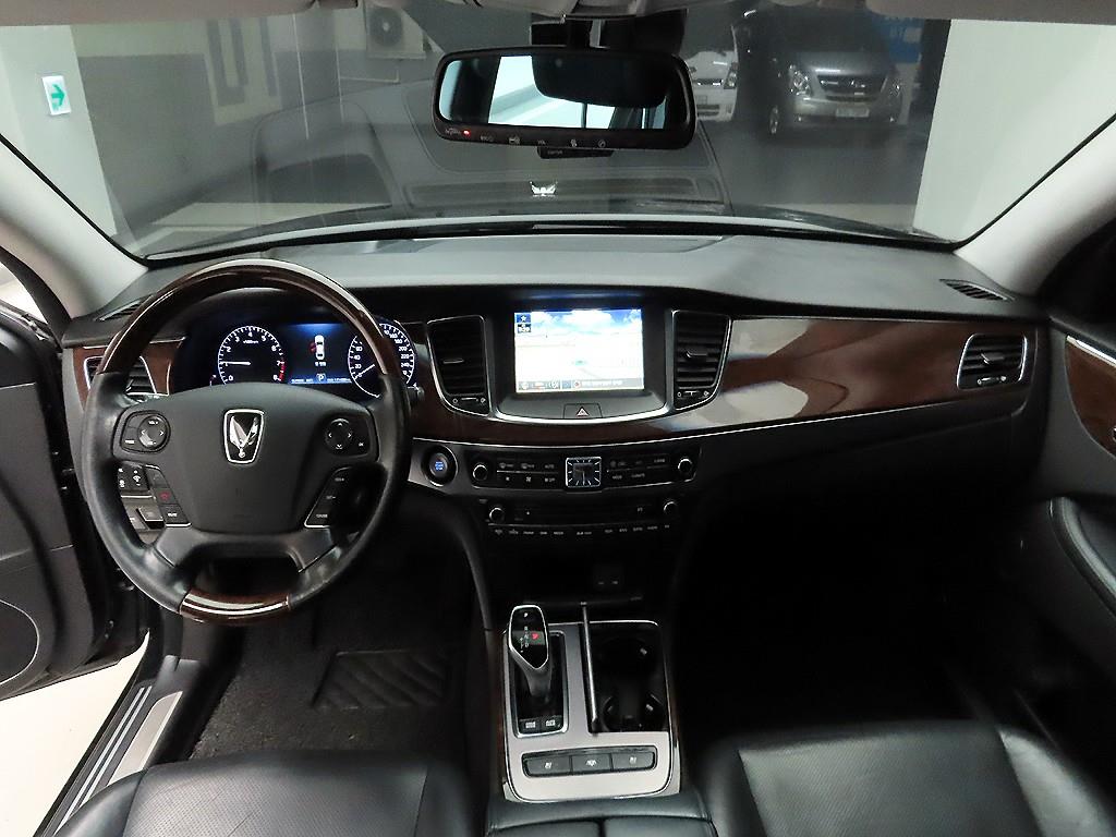 HYUNDAI Equus - Vista 8