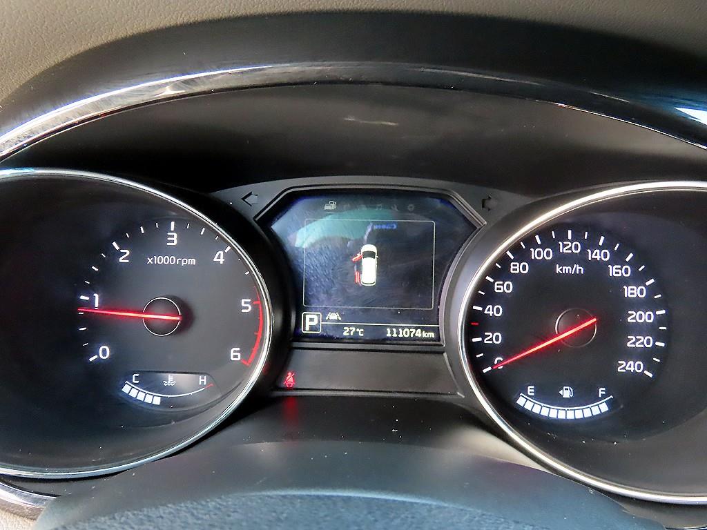 KIA Carnival - Vista 9