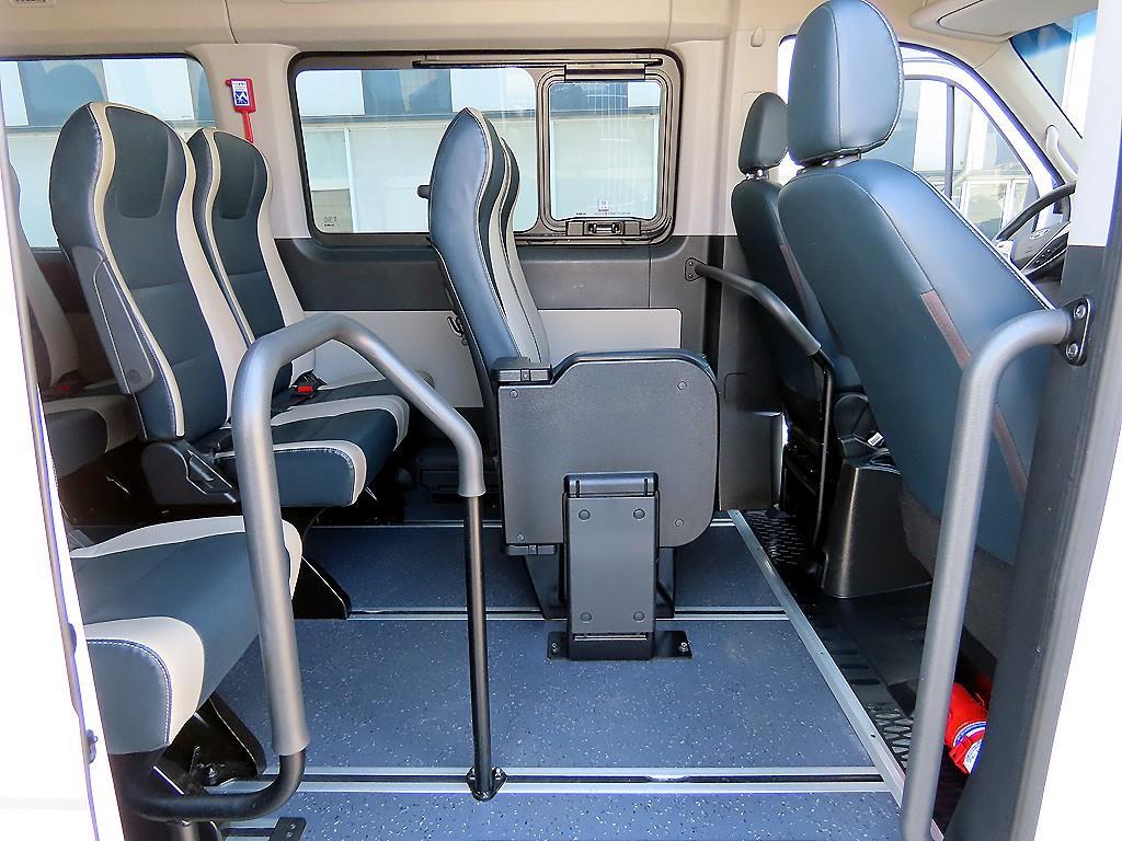 HYUNDAI Solati - Vista 6