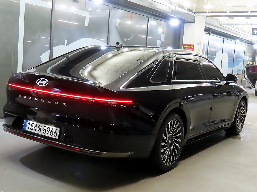 HYUNDAI Grandeur - Vista 4