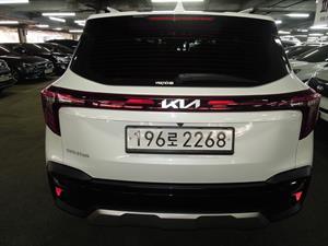 KIA Seltos - Vista 8