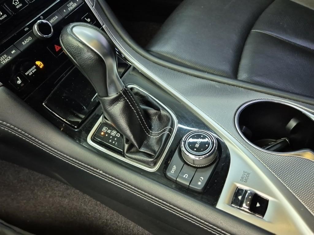 Infiniti Q - Vista 11