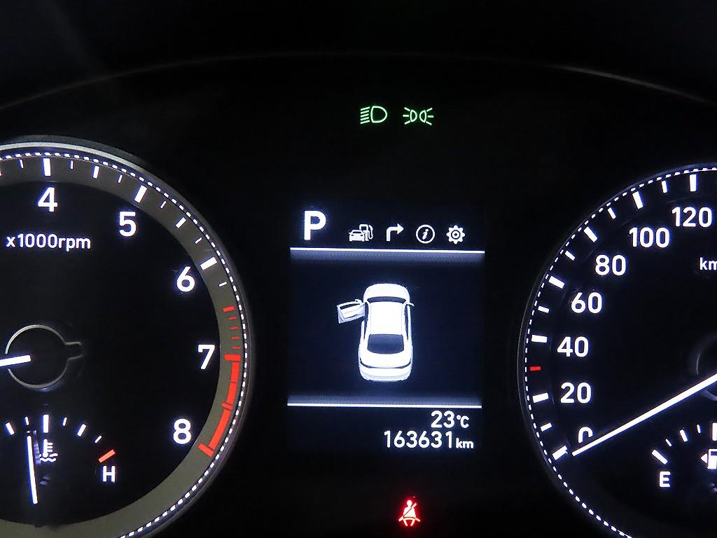 HYUNDAI Grandeur - Vista 9