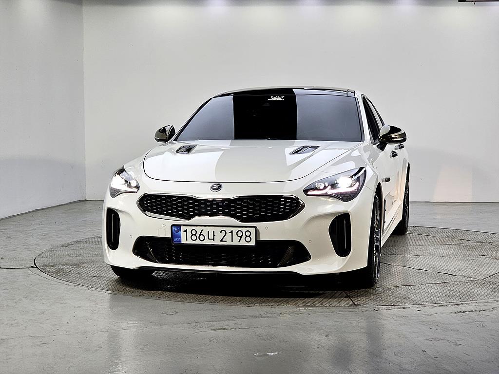 KIA Stinger - Vista 2