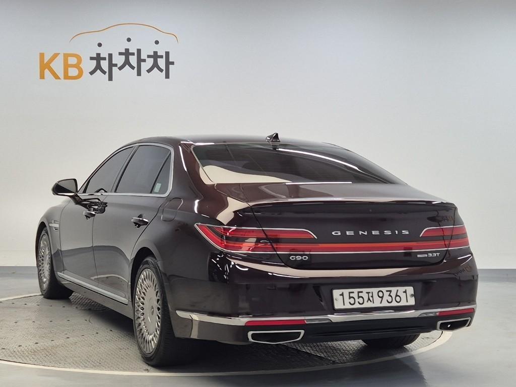 Genesis G90 - Vista 2