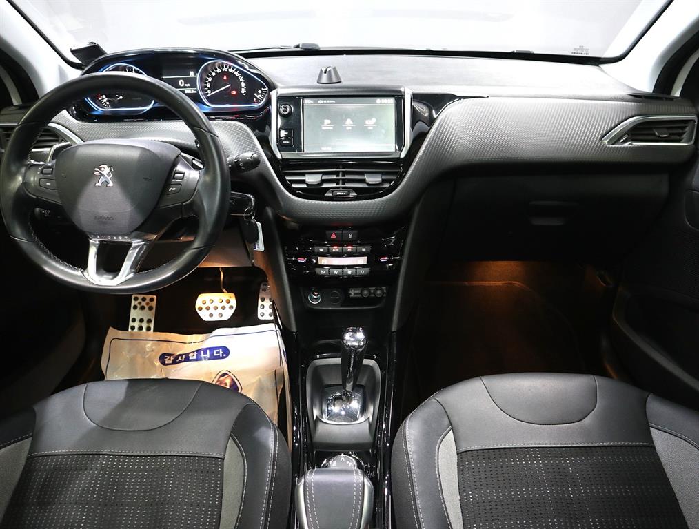 Peugeot 2008 - Vista 5
