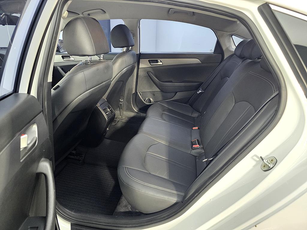HYUNDAI Sonata - Vista 9