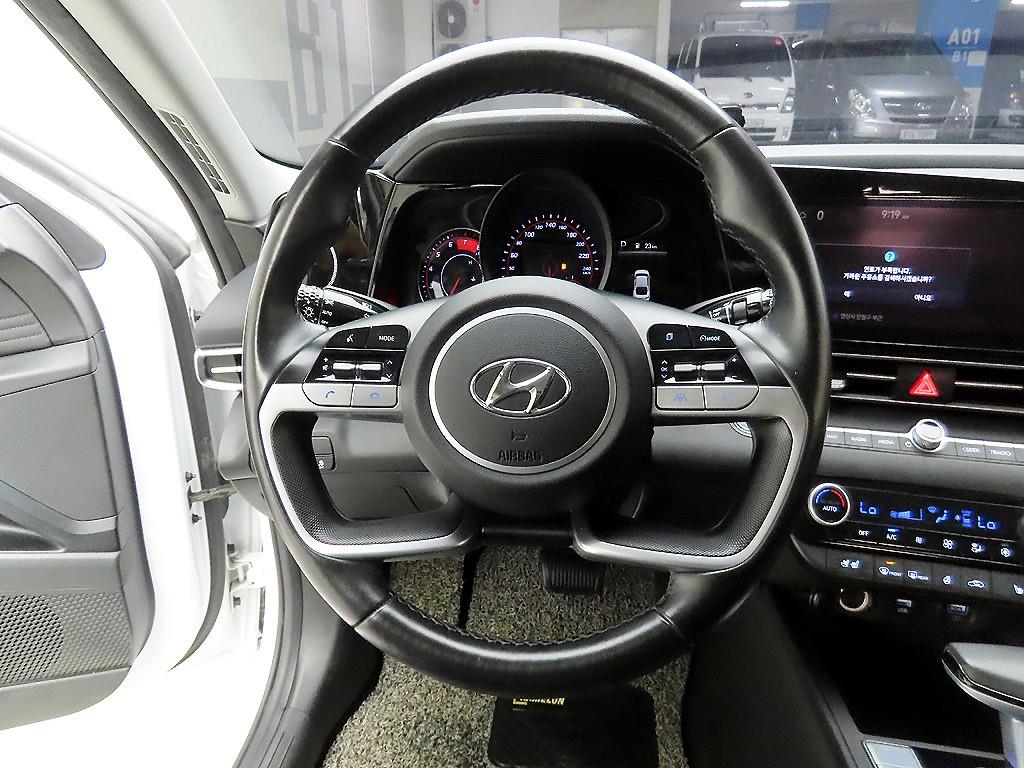 HYUNDAI Avante - Vista 7